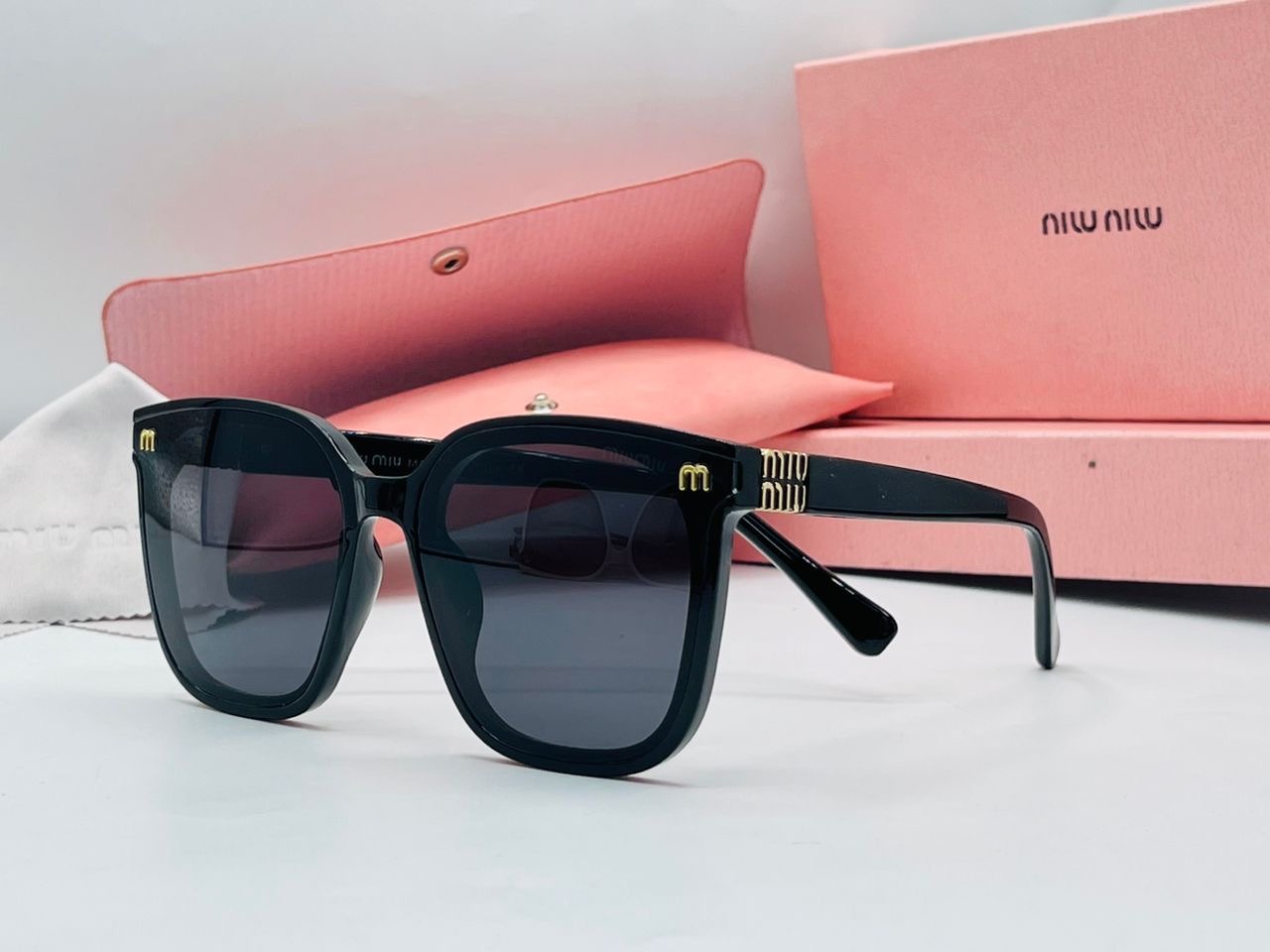 6d0c4990-7f8c-4ba6-81f7-7bda3eb5b880