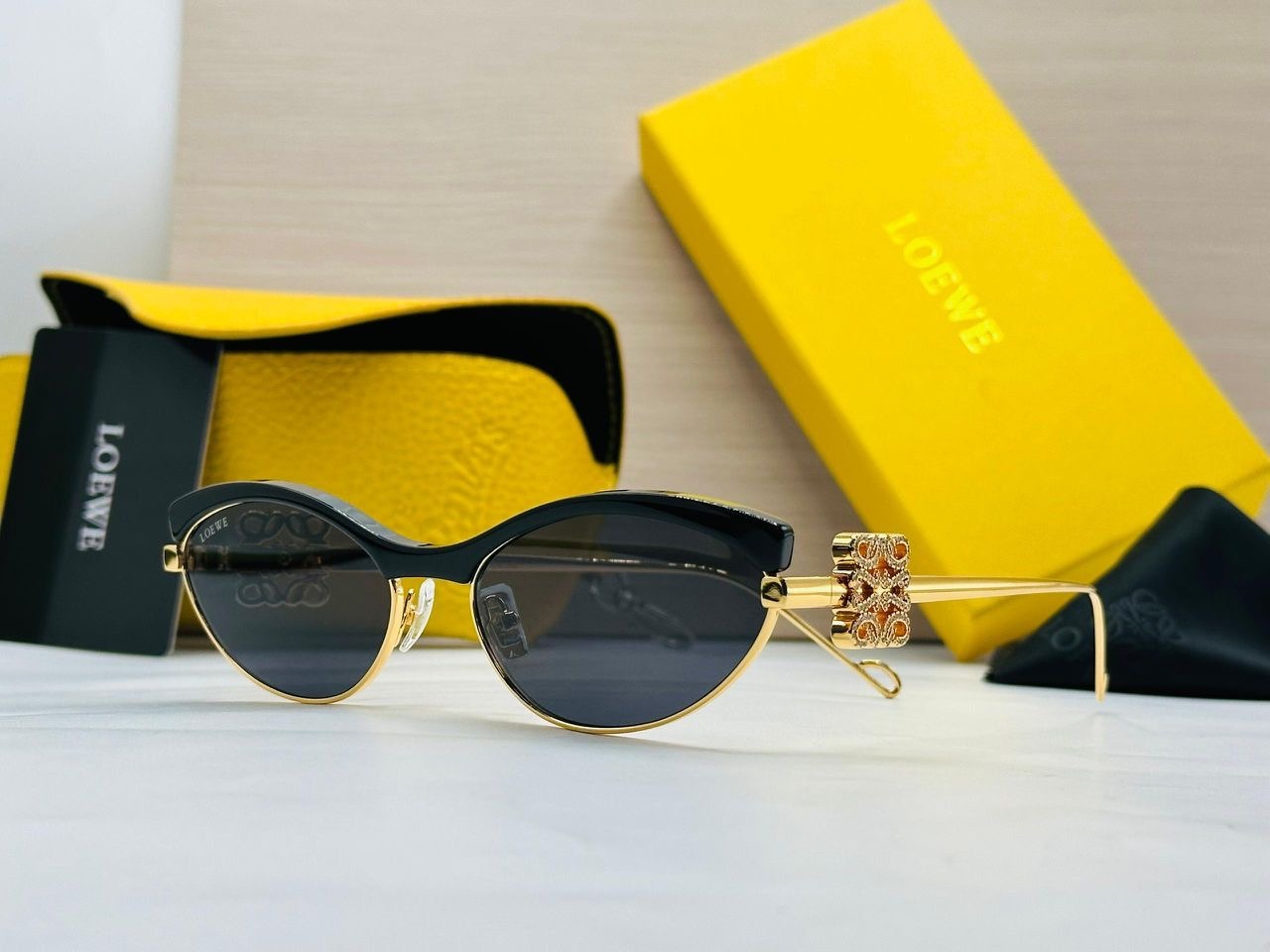 LOEWE Sculpted Gold-Detail Cat-Eye Sunglasses