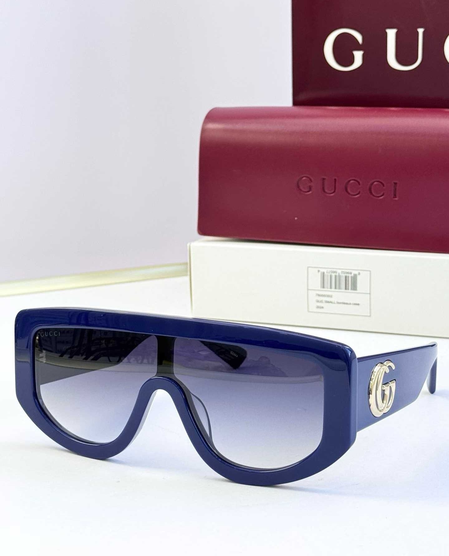 Gucci Oversized Shield Sunglasses – Navy Blue